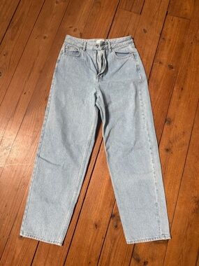 KOTN Anti-Fit Denim Jeans Size 4 Light Wash High Rise Relaxed Straight